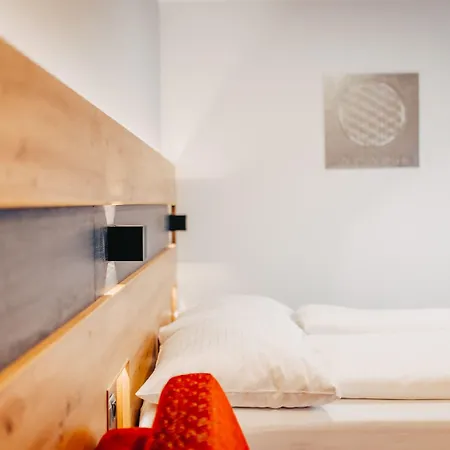 Konukevi Allhartsberger Hof