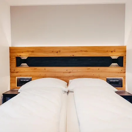 Konukevi Allhartsberger Hof 3*